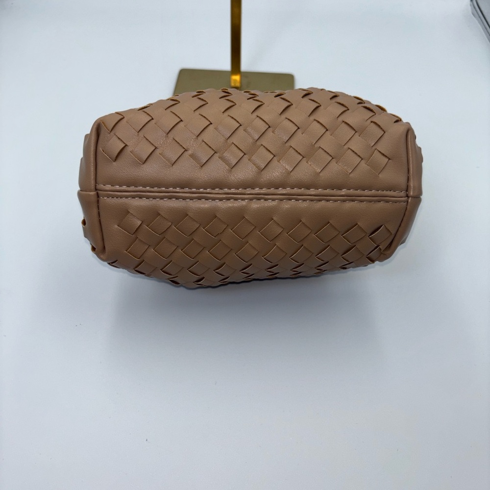 Chic Tan dumpling ruched Woven Clutch with Gold Chain - Picture 2 of 7